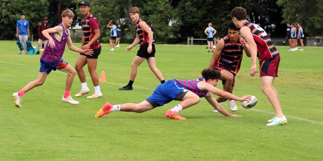 Junior Touch Team battle the elements at Auckland Champs